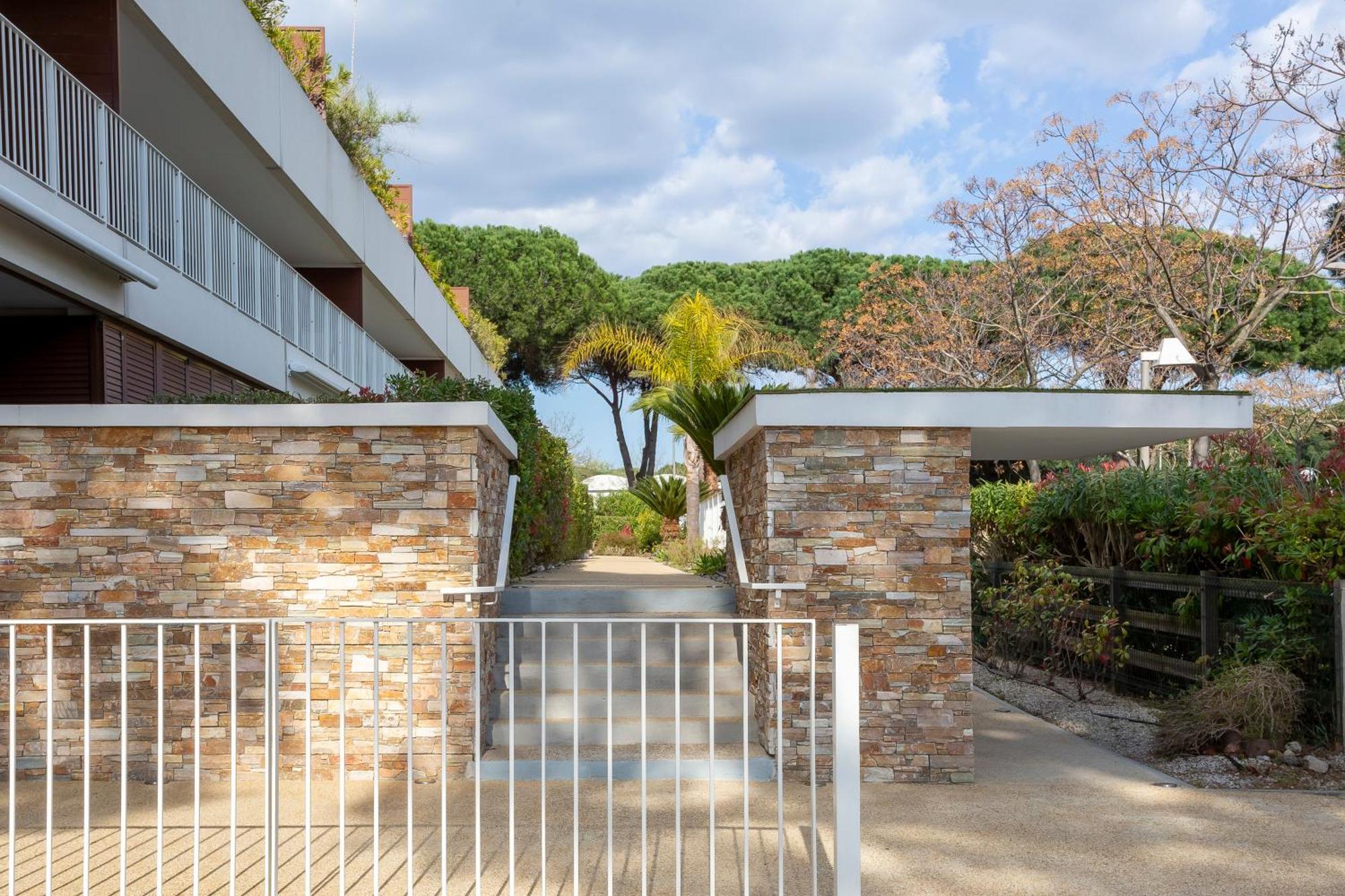 Chez Martin - Spacieux Appartement Climatise Proche De La Plage Λα Γκραντ-Μοτ Εξωτερικό φωτογραφία